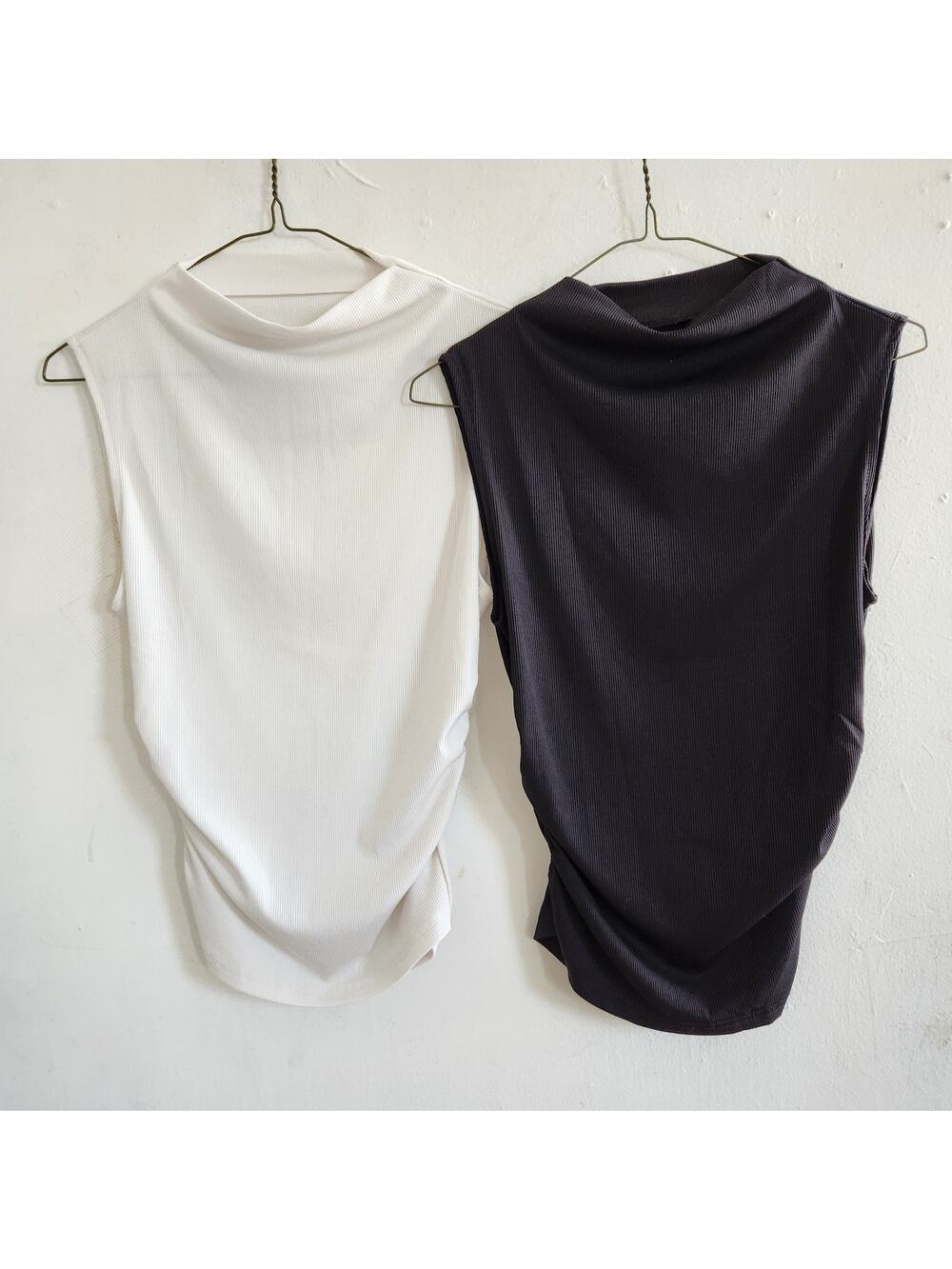 Sz M Ribbed Sleeveless Tank Top Draped Mock Neck Lot Of 2 White Black Shirts